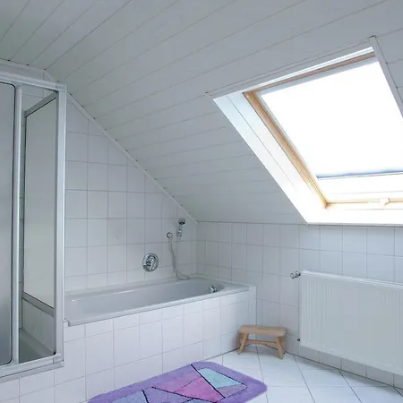 Spacious With Garden Near Forest In Lejlighed *