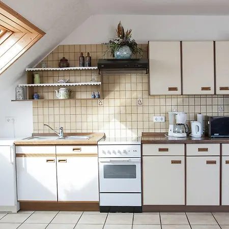 Spacious With Garden Near Forest In Lejlighed Obergude