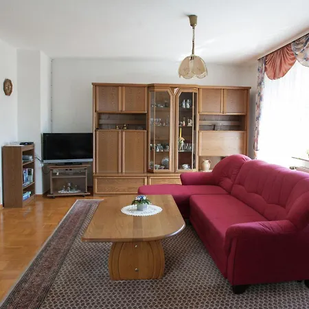 Lejlighed Spacious With Garden Near Forest In