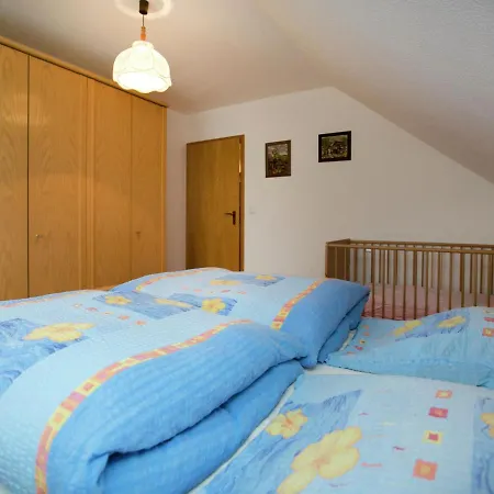 Spacious With Garden Near Forest In Lejlighed *